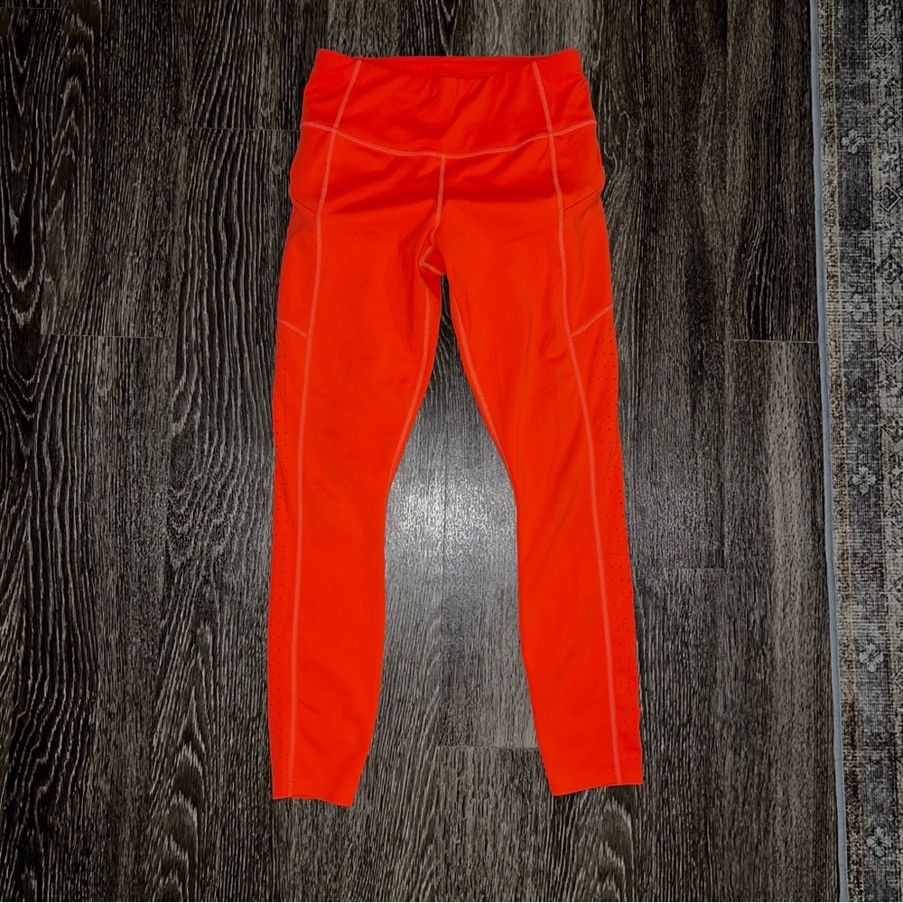 Athleta 7/8 Coral leggings